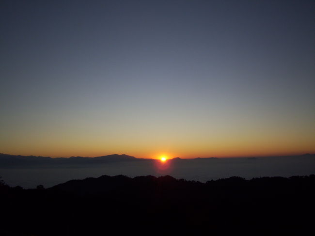 <br />朝日が昇る瞬間です。