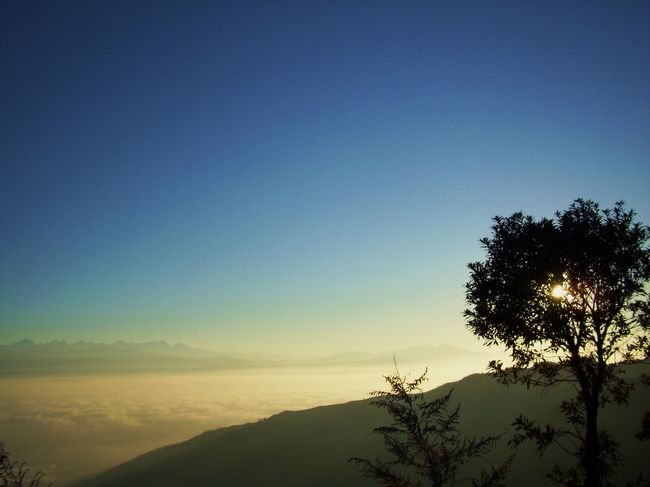 <br />ご来光のあとの帰り道にて。<br />