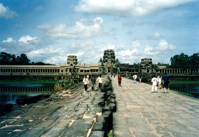 世界最大の遺跡＆世界3大仏教遺跡 ANGKOR WAT（アンコール