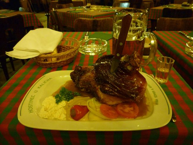 お腹が空いていたのでボリュームがありそうな肉を注文しました。<br />…が、ボリュームがありすぎて完食できず(笑)