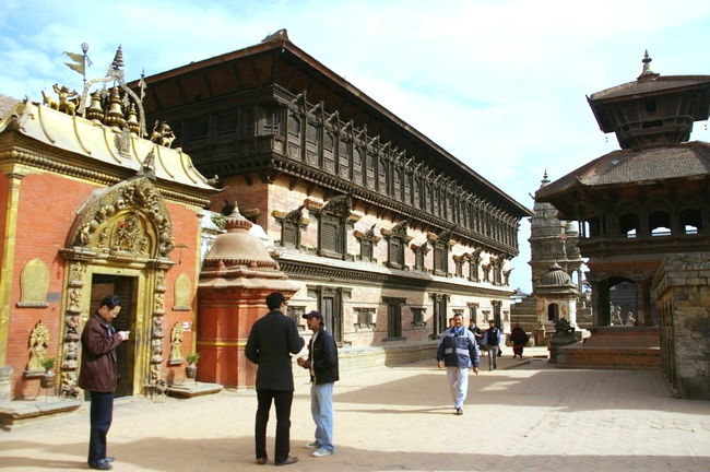 同　上<br />＊旧王宮のゴールデンゲートと５５窓の宮殿<br />