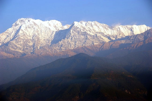 日が昇った<br />＊アンナプルナ・サウス＆?峰<br />