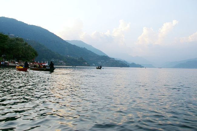 ポカラのフェワ湖