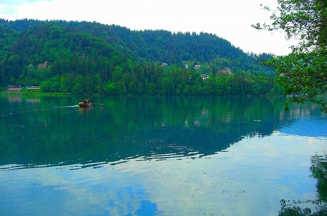 その話を聞いた時のローマ法王が　<br /><br />人々の願いを叶えるため <br /><br />また　人々の希望を永遠に響かせるため <br /><br />聖マリア教会に　鐘を寄付したそうです <br /><br />