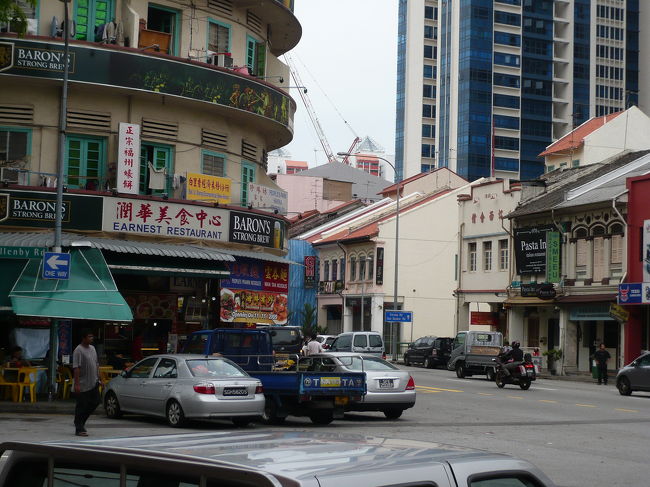うろうろ…とりあえずリトルインディアの駅を目指す！