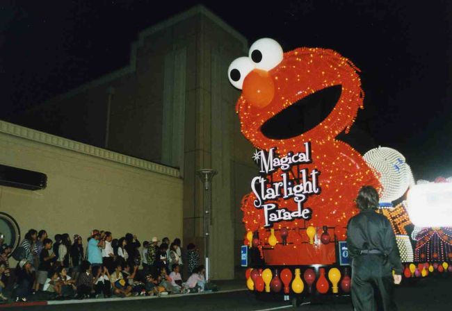 マジカルスターパレード。<br />エルモがやってきます。