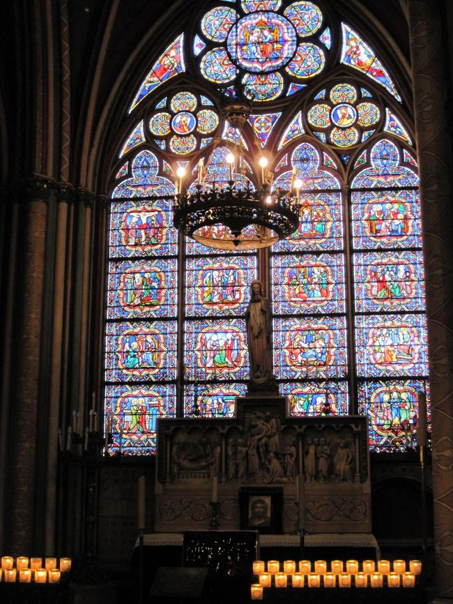 ステンドグラス特集。<br /><br />写真だと伝わりにくいと思うけど、本当にきれいで…<br />夢中です。