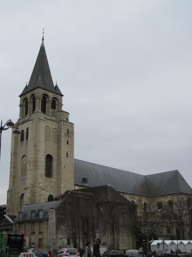 サンジェルマン・デ・プレ教会<br />パリ最古の教会だそうです。<br /><br />重厚な雰囲気が漂っています。