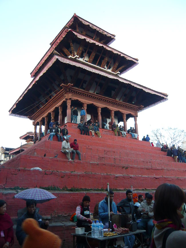 ヒッピーの人たちがここでよくたむろしてたそうです。