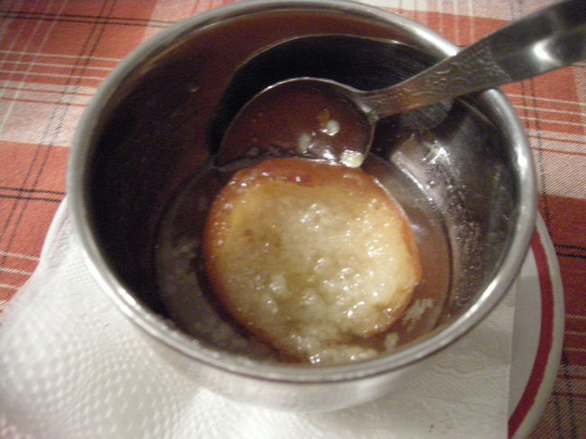 最後に出てきたデザートがくそ甘い。<br /><br />「揚げパンのシロップ付け」みたいな。