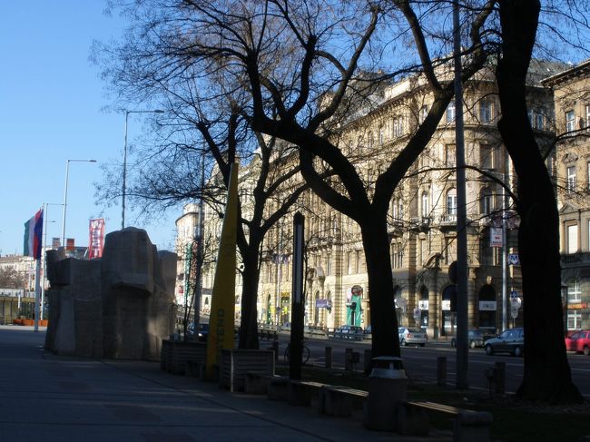 朝8時半過ぎだったにもかかわらず<br /><br />チェックインをスムーズに済ますことができ<br /><br />お部屋でちょこっと休憩できたのが嬉しかったです。<br /><br />その結果、ホテルを出発するのが遅れてしまい、<br /><br />予定の子供鉄道に乗り遅れちゃいました・・・