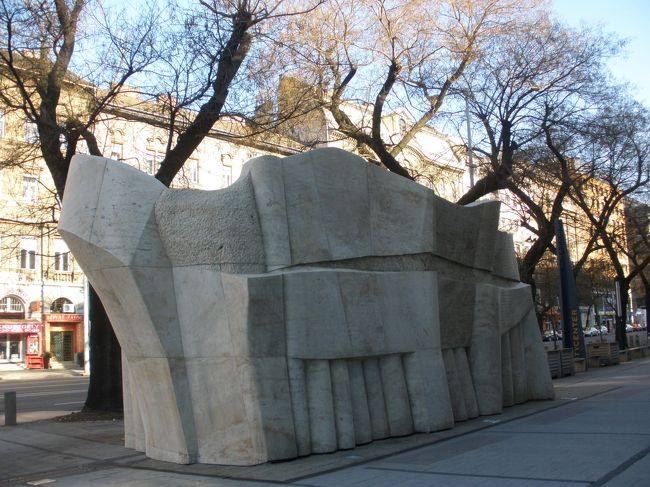 ヴァーツィ通りのオブジェは象さんのイメージ？