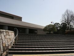 先ず最初に訪れたのは、静岡県立美術館です。私が住んでいたころはまだありませんでした。ユニークな美術展や企画展などあるようで、一度訪れてみたいと思っていた美術館です。