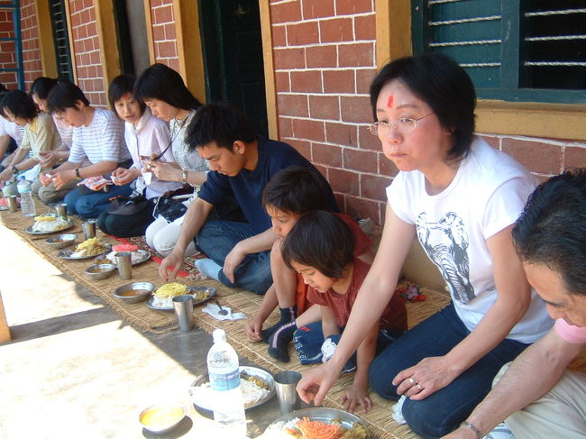なーらんだ、なーらんだ。<br />皆さん的には、結構お楽しみポイント、村の実家ランチ。