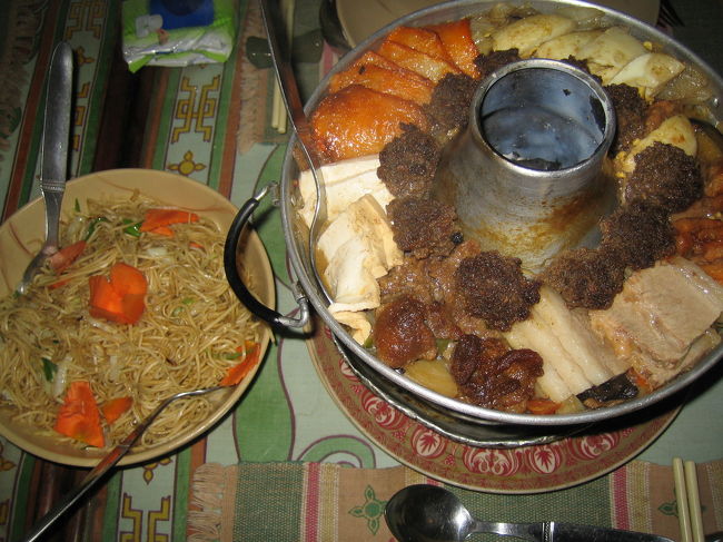 これから料理教室があるので、ここでこの旅行記は〆ます。くしくも、この日のディナーだったギャコック：チベット鍋でendです。<br />何がくしくもか・・・？<br />ああ、先月の料理教室がギャコックだったの。<br />どんな料理教室ううう？