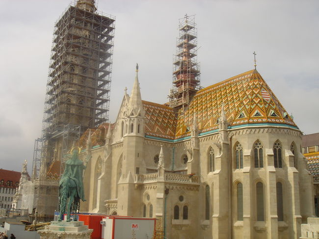 マーチャーシュ教会<br /><br />マーチャーシュ教会も工事中でした・・・。