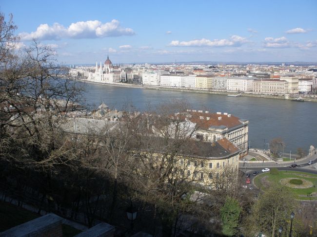 こちらは、国会議事堂方面