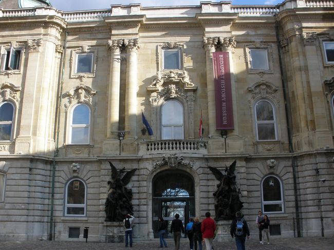 ブダペスト歴史博物館<br /><br />地下室や洞窟を展示室として利用しているそうです。<br /><br /><br />