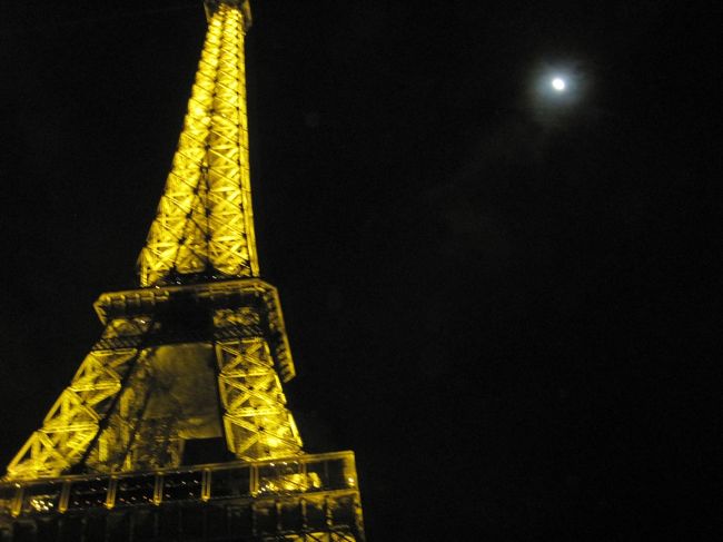 月とエッフェル