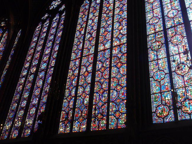 2度目のサント・シャペル。<br />午後に行ったのでとってもきれいでした。