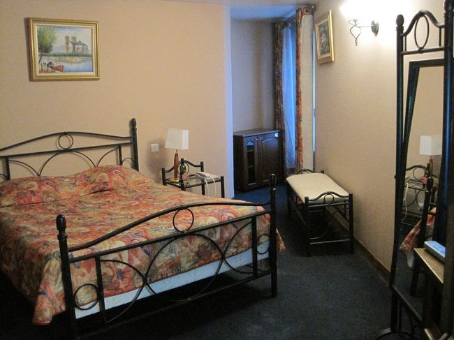 お部屋の様子<br /><br />全く期待してなかったのに<br />満足なお部屋でした。<br /><br /><br />綺麗だし広さも十分！