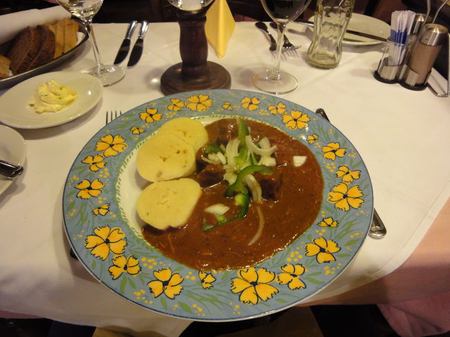 夕食のビーフグラーシュ