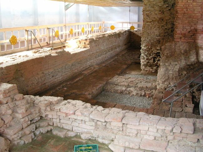 マーヤー聖堂内部。