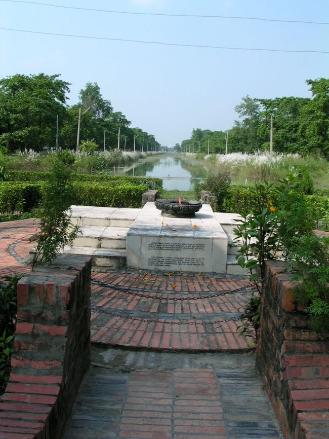 灯りつづける平和の火。