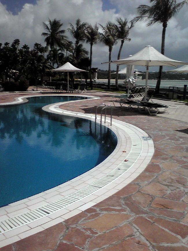 オンワードホテル　プール　貸切状態