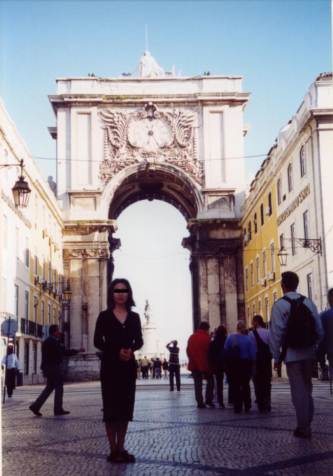 歩行者天国のアウグスタ通りです。