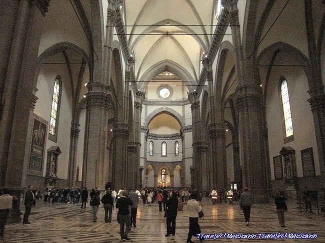 ドォーモ内部。