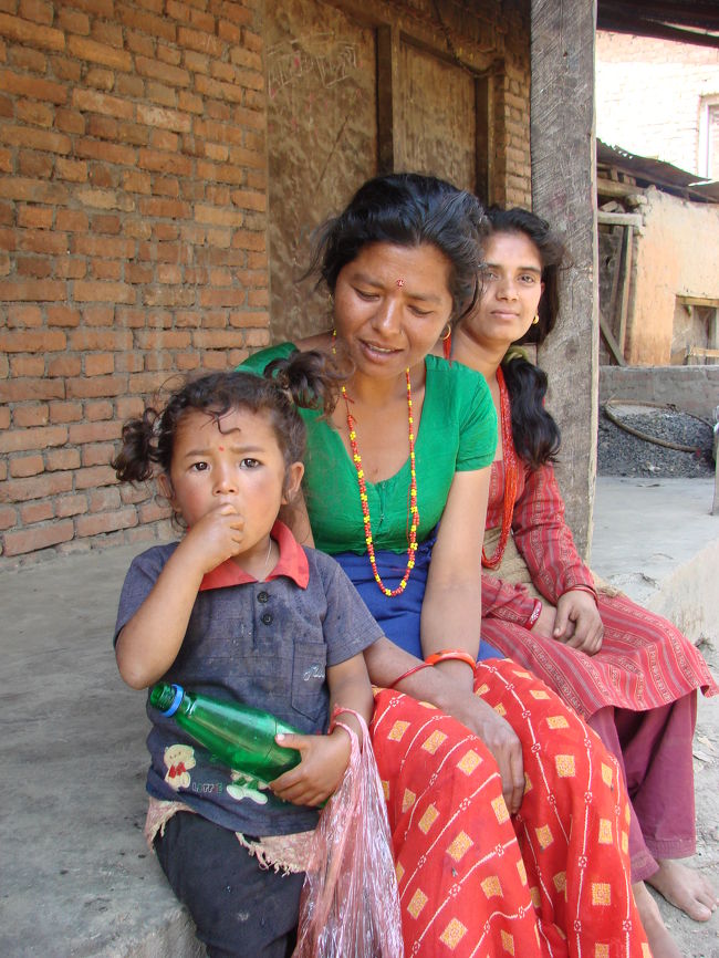 そのドーナッツを待っている村人。