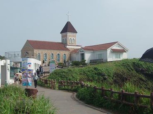 イ・ビョンホン＆ソン・へギョ主演で<br />2003年に韓国で放映され、視聴率が50％を越えた超人気ドラマ。<br />このドラマのシーンが撮影された済州島の海沿いに建てられた記念館です。