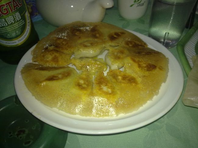 焼き餃子。羽根つきでおいしそうです。。