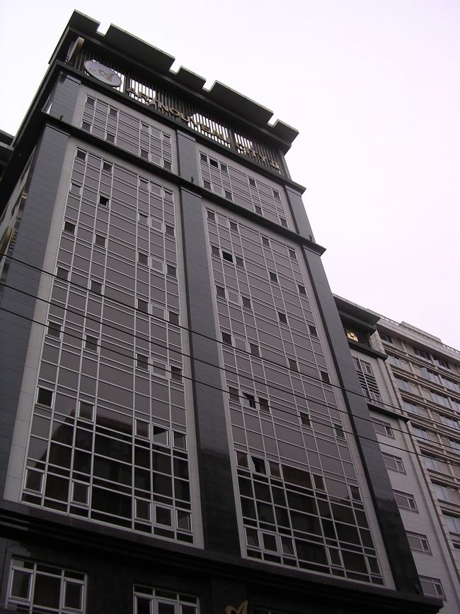 この日の宿泊は「アールヌーボーシティ江南」というシティホテルです。まだ出来て2年ぐらいらしく、古いガイドブックには載ってません。<br />綺麗で快適でしたが実はこの「アールヌーボーシティホテル」はソウル市内に2箇所あります。できたばかりでタクシー運転手も知らない人が多いので、要注意。<br />タクシーで帰るつもりなら住所のメモを持って出かけないと、たどり着けなくなりますよ！