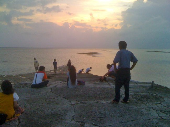 でも、こんなにたくさんの人が集まっていました。週末ならもっと多いでしょうね〜