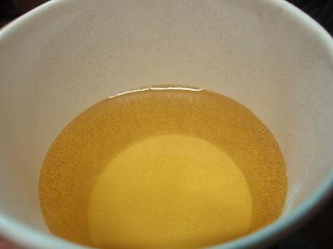 ここで、ヨン様プロデュースの五味子茶（オミジャチャ）の販売がありました。<br />漢撃山に五味子の実を取りに行って作ったそうで、<br />味は、甘酸っぱく健康に良いとか。<br />