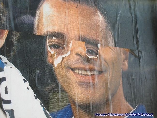 ポスターがいたずらされていた。