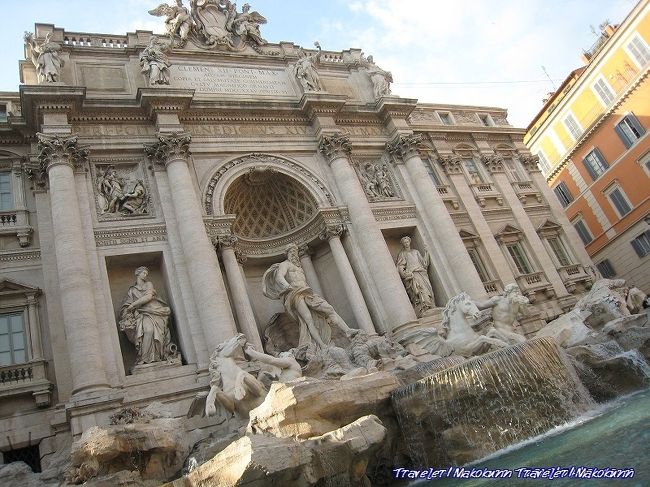 彫刻がすごい迫力。