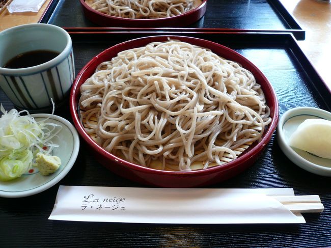 注文を受けてから作って下さる十割そば。<br /><br />とても香りが良いお蕎麦なんです。