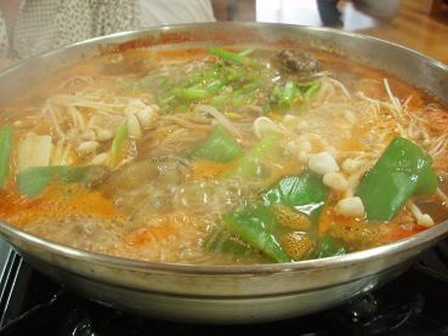 グツグツ煮えてきました〜美味しそう！！