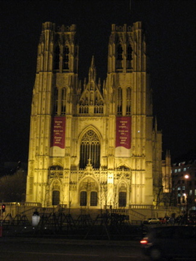 サン・ミッシェル大聖堂<br />13〜15世紀に建造されたゴシック様式の大聖堂。