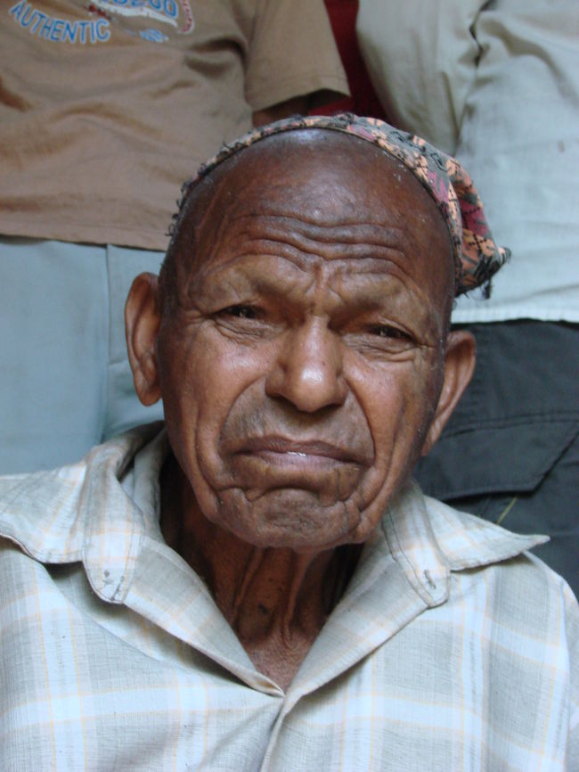 プージャに来ていた色の黒い叔父さん。