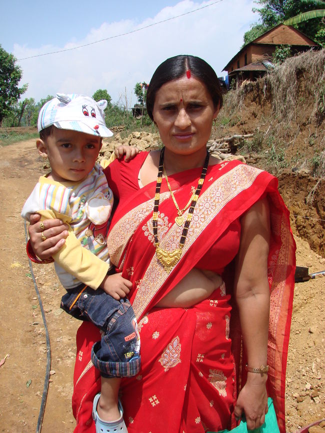 綺麗に着飾ってやってきた親子。