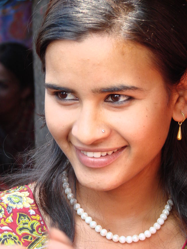 集まった村人の中で一番の美女。