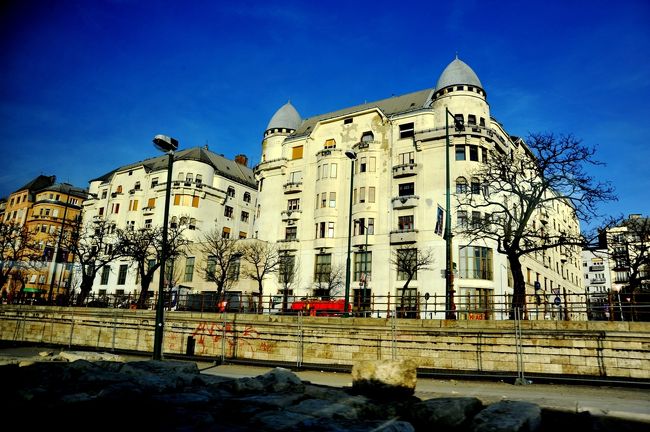 ドナウ川沿いの建物