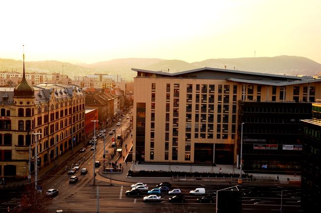 真正面に夕日が沈みます。