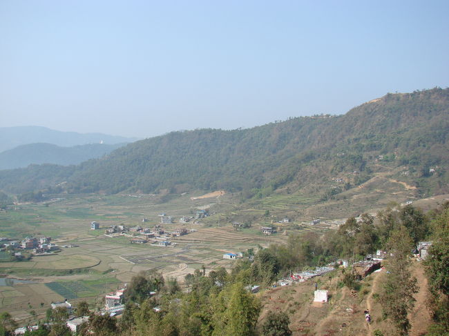 町へ下りる途中の景色。