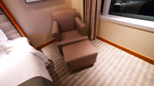 横にいすもあります。