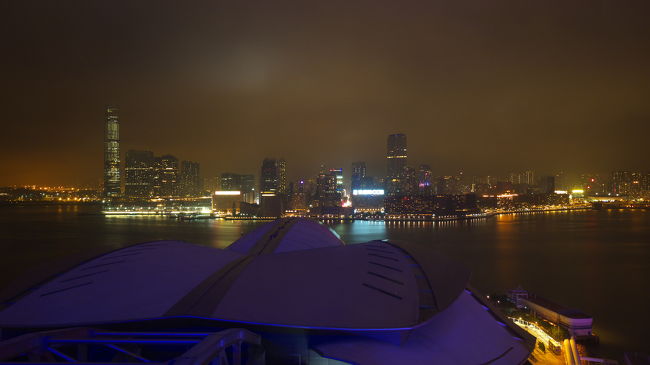 夜は素敵です。